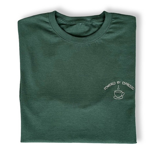 Playera bordada "Powered by Espresso" | Hilo Negro