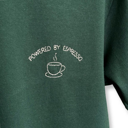 Playera bordada "Powered by Espresso" | Hilo Negro