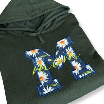 Hoodie bordada Sunny Mom – Verde bosque | Hilo Negro