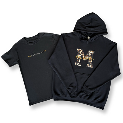 Pack "Mom Era" – Hoodie "Roar Mom" + Playera "In My Mom Era" | Hilo Negro